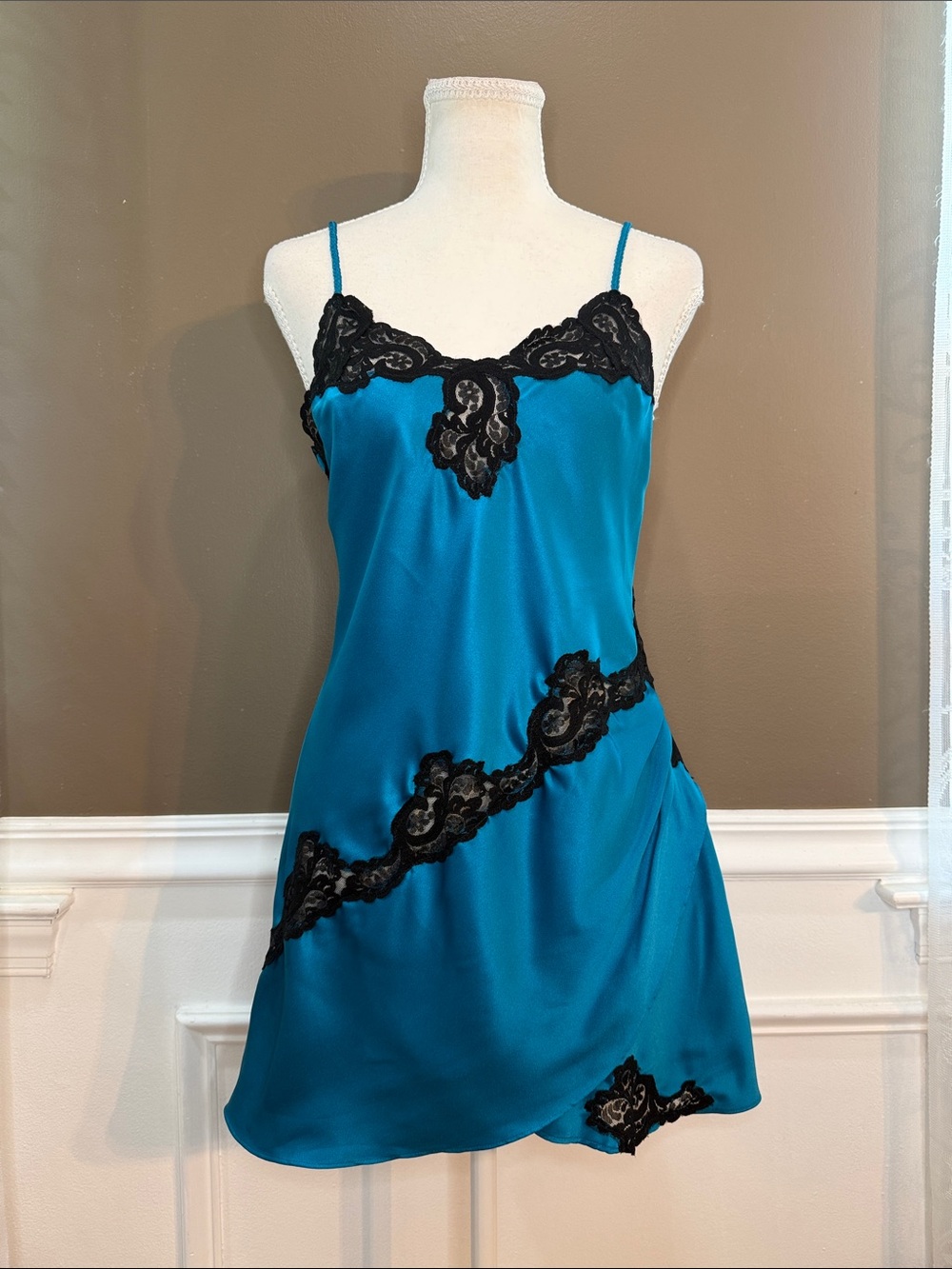 Vintage 80s Victoria’s Secret Gold Crown Label Slip Dress Deadstock NWT S/P